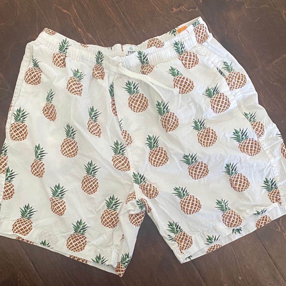 Free Planet Pineapple Print Men's White Shorts - Picture 2 of 7